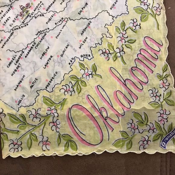 Beautiful new, old stock vintage hankie. - Picture 6 of 10